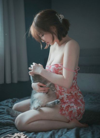 丝袜老师扒开双腿让我爽视频_免费完整版高清