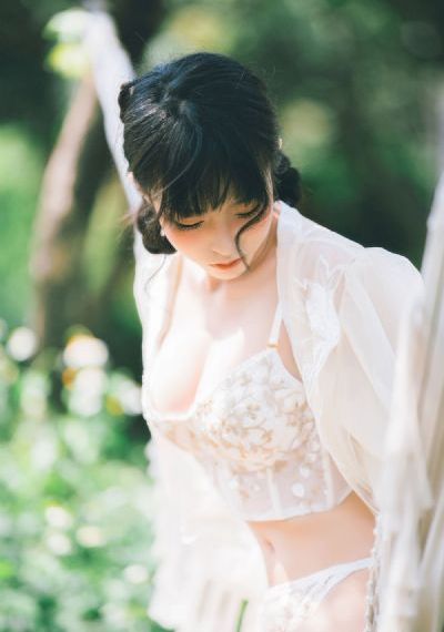 女搜查官紧身皮衣调教蒂亚_超清在线观看完整版